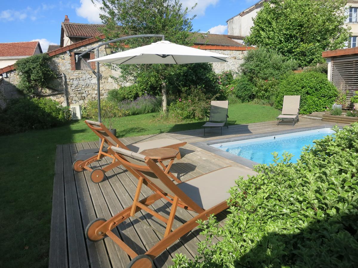 Les Jardins De Lily Hotel Saint-Leonard-de-Noblat Exterior photo